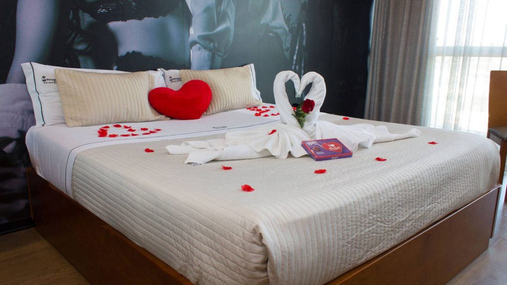 suite-premium-altodevalongo-chocolates-decoracao